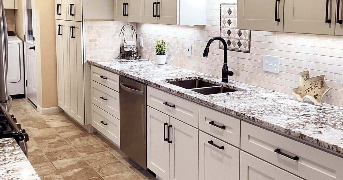 Kitchen remodeling by Flenn Custom Homes
